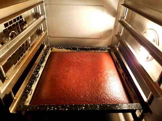 Pečení povidlového moučníku