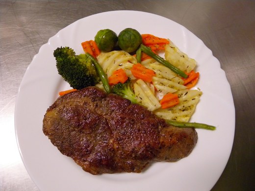 Steak s grilovanou zeleninou